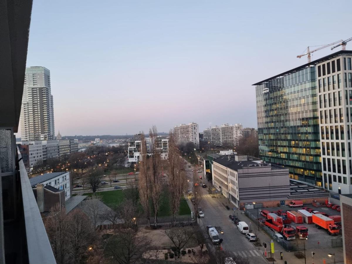 דירות בריסל Panoramic View Studio מראה חיצוני תמונה